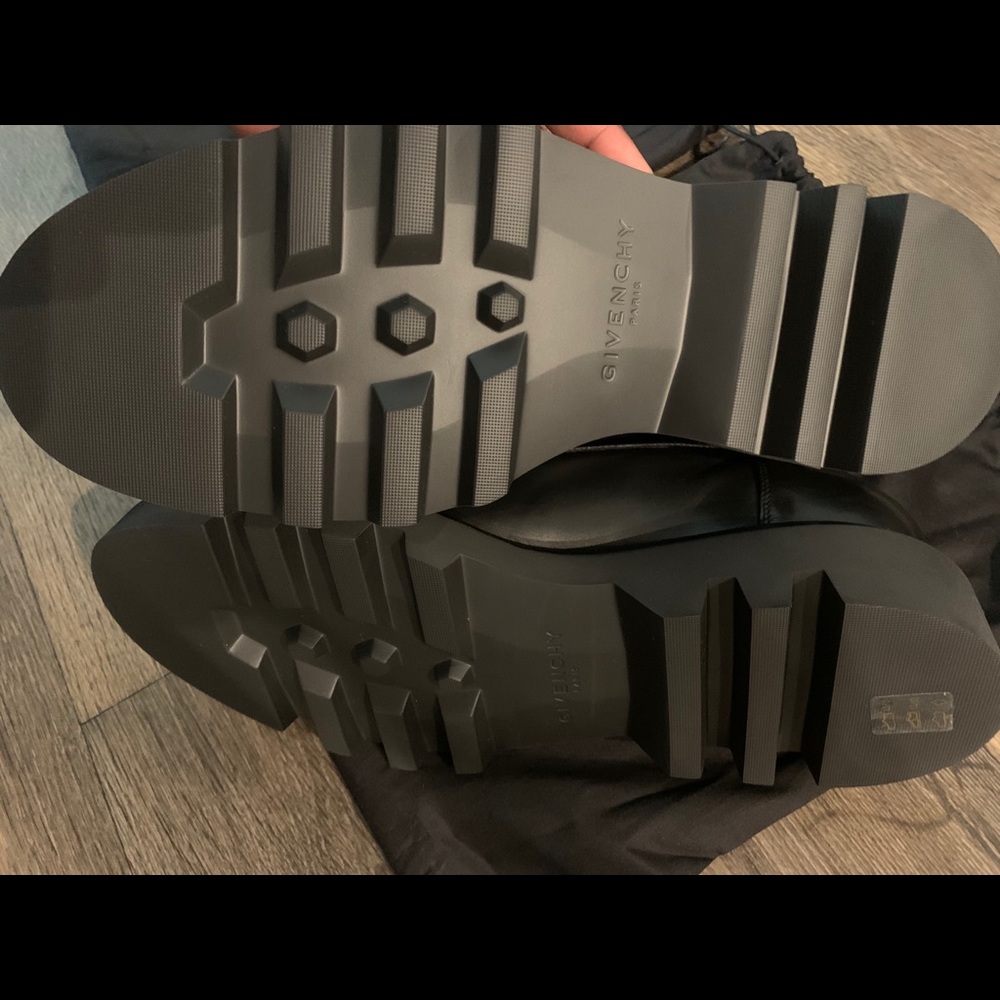Givenchy Low Zip Combat Boots - Picture 4 of 8
